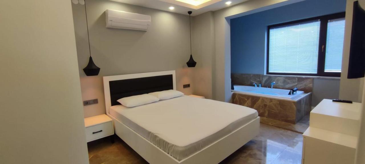 Arya Deluxe Apart Kas Bagian luar foto