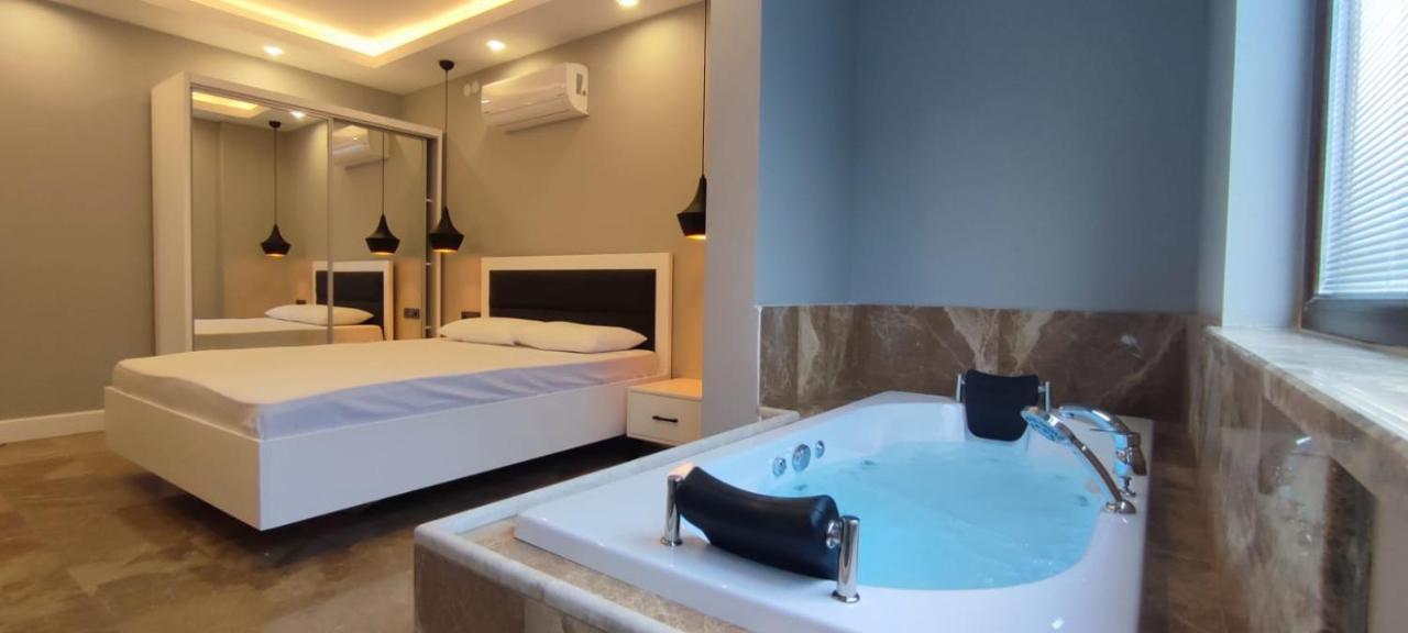 Arya Deluxe Apart Kas Bagian luar foto