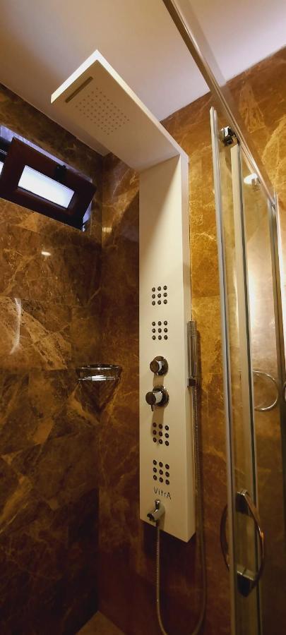 Arya Deluxe Apart Kas Bagian luar foto