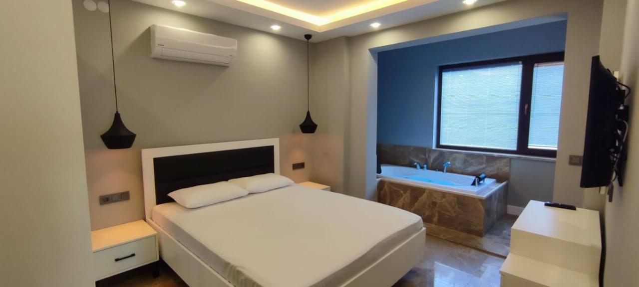 Arya Deluxe Apart Kas Bagian luar foto